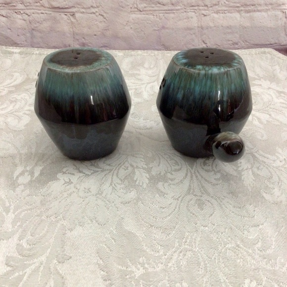 Vintage Ceramic Blue and Brown Drip Glaze Handled Salt and Pepper Shaker Set - Picture 4 of 7